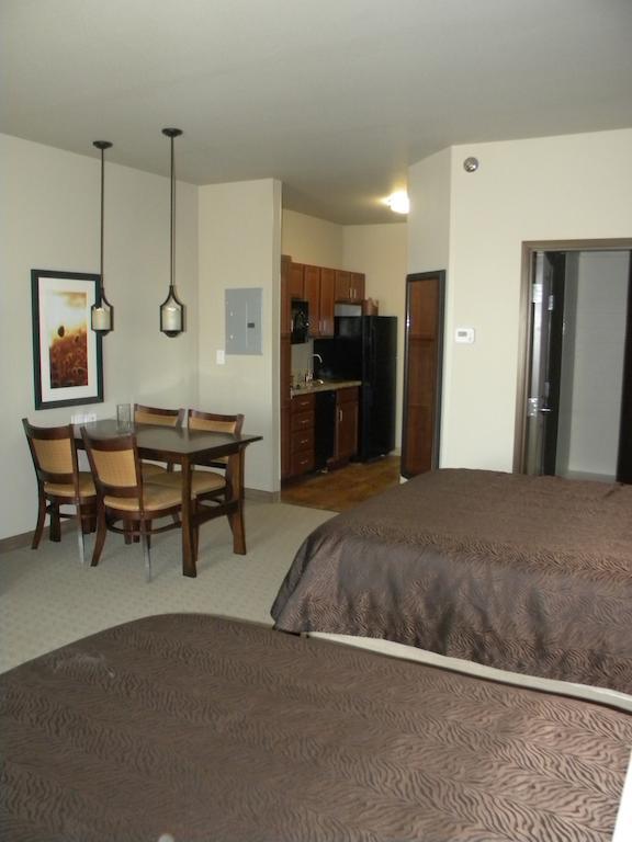 Teddy'S Residential Suites Watford City Eksteriør bilde