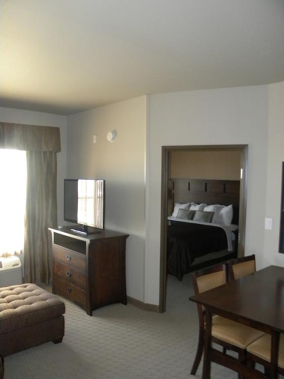 Teddy'S Residential Suites Watford City Eksteriør bilde