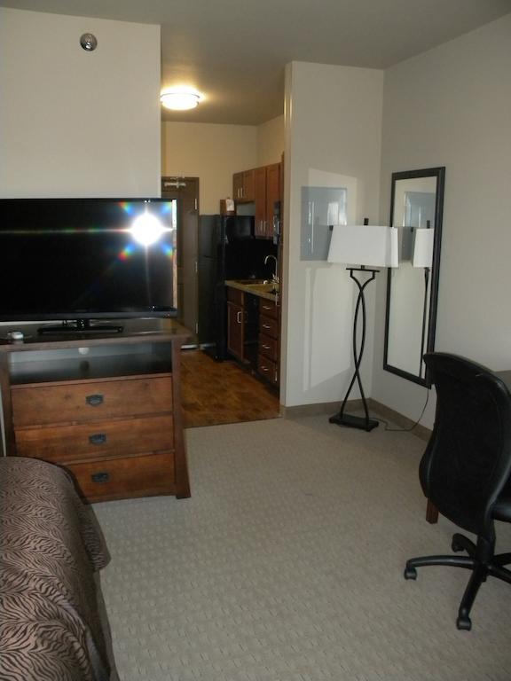 Teddy'S Residential Suites Watford City Eksteriør bilde