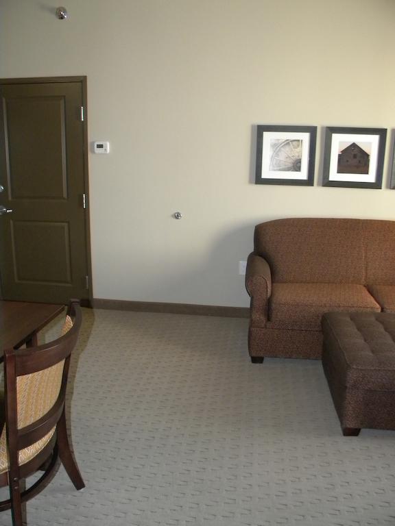 Teddy'S Residential Suites Watford City Eksteriør bilde