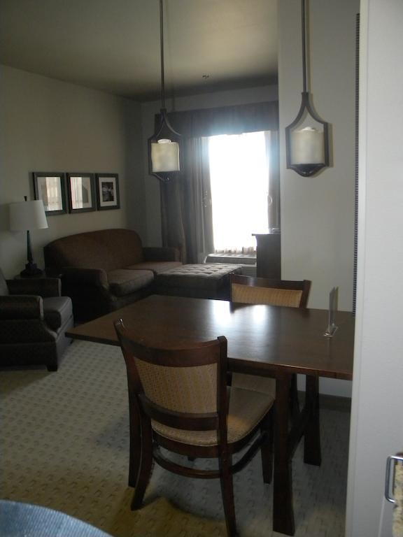 Teddy'S Residential Suites Watford City Eksteriør bilde