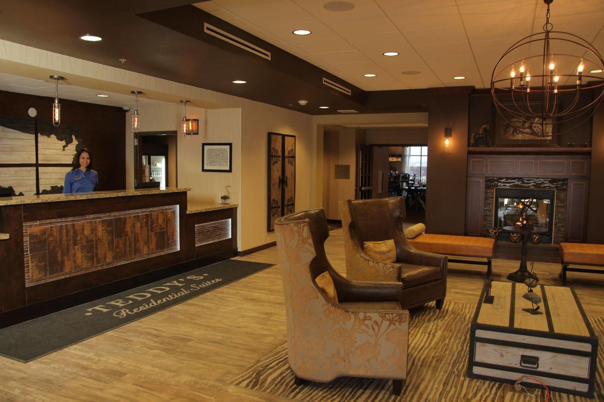 Teddy'S Residential Suites Watford City Eksteriør bilde