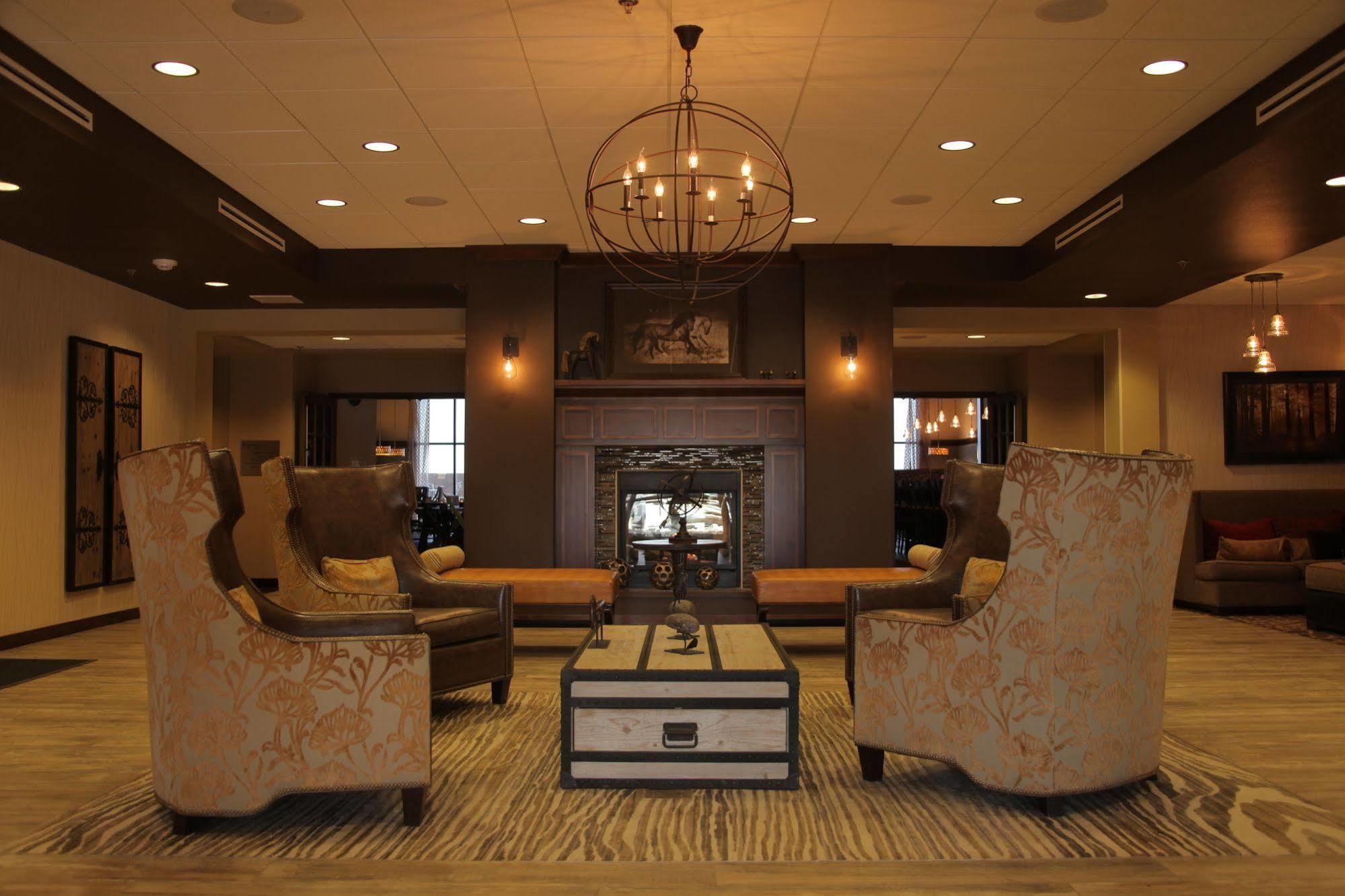 Teddy'S Residential Suites Watford City Eksteriør bilde