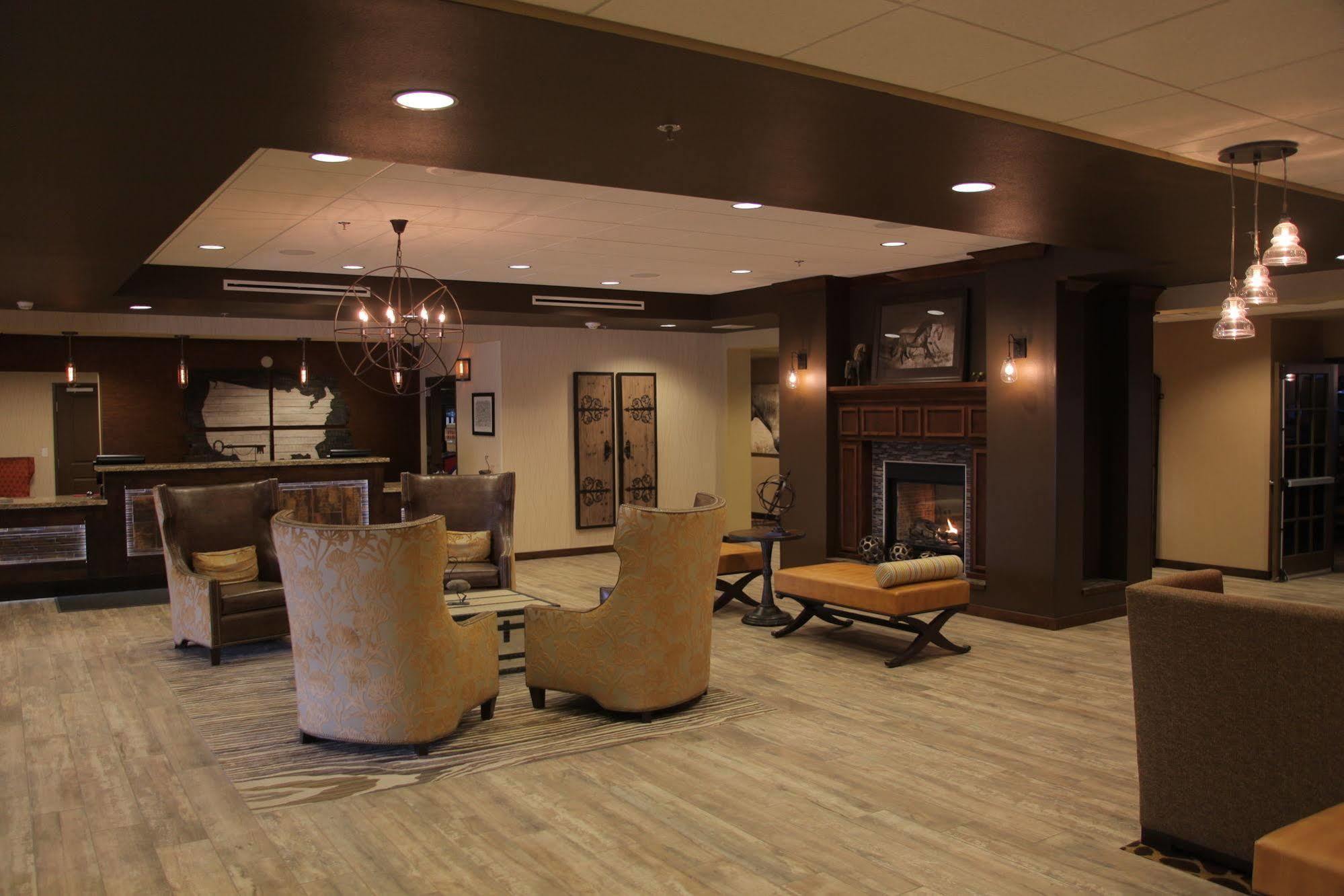 Teddy'S Residential Suites Watford City Eksteriør bilde