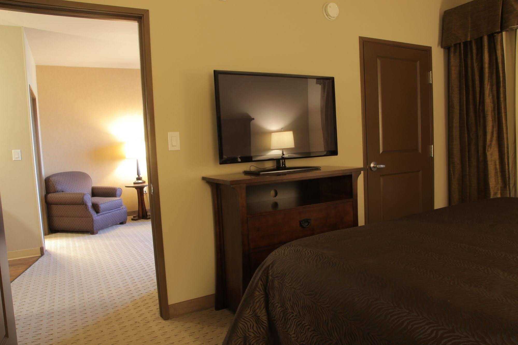 Teddy'S Residential Suites Watford City Eksteriør bilde