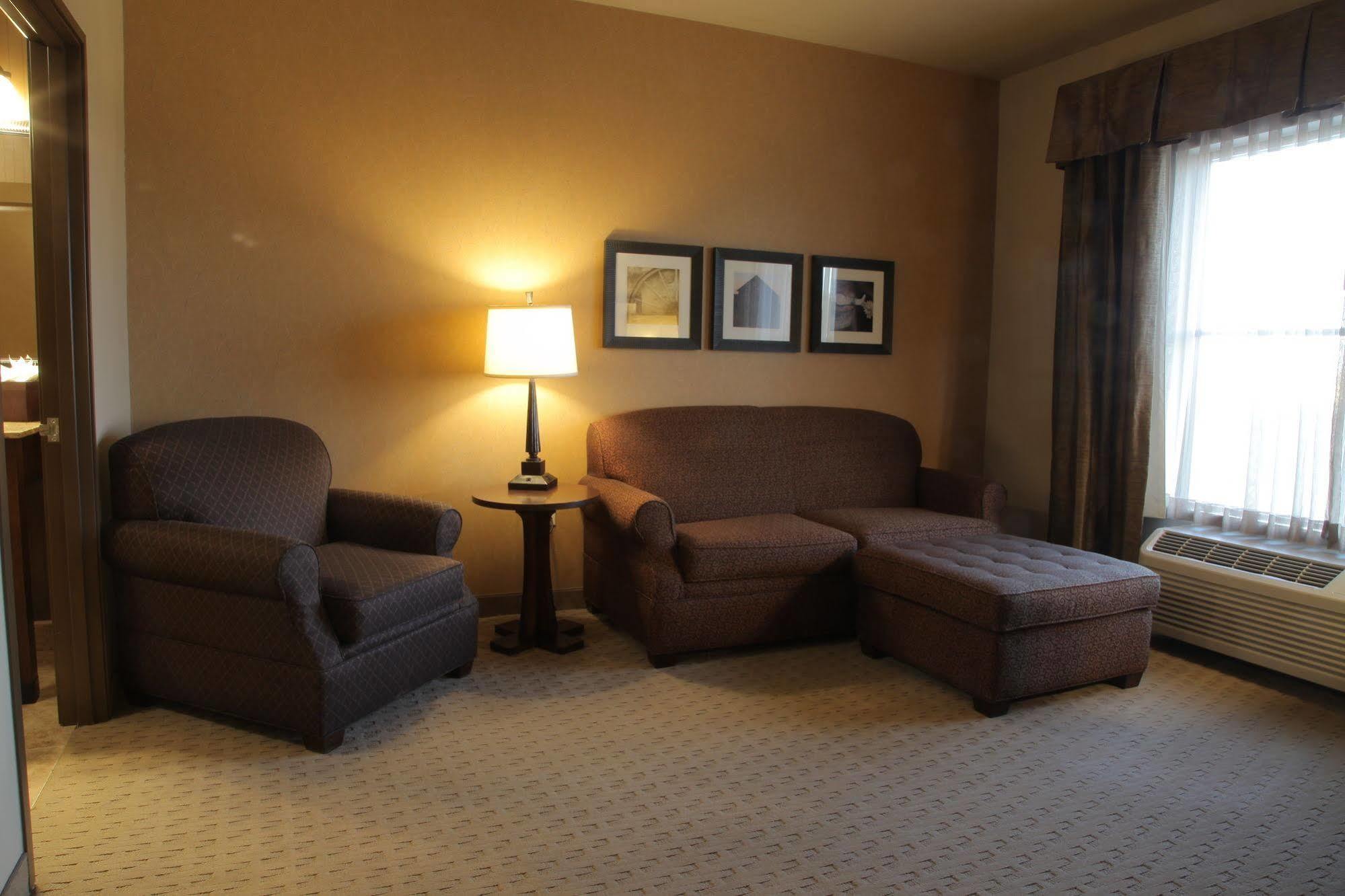 Teddy'S Residential Suites Watford City Eksteriør bilde