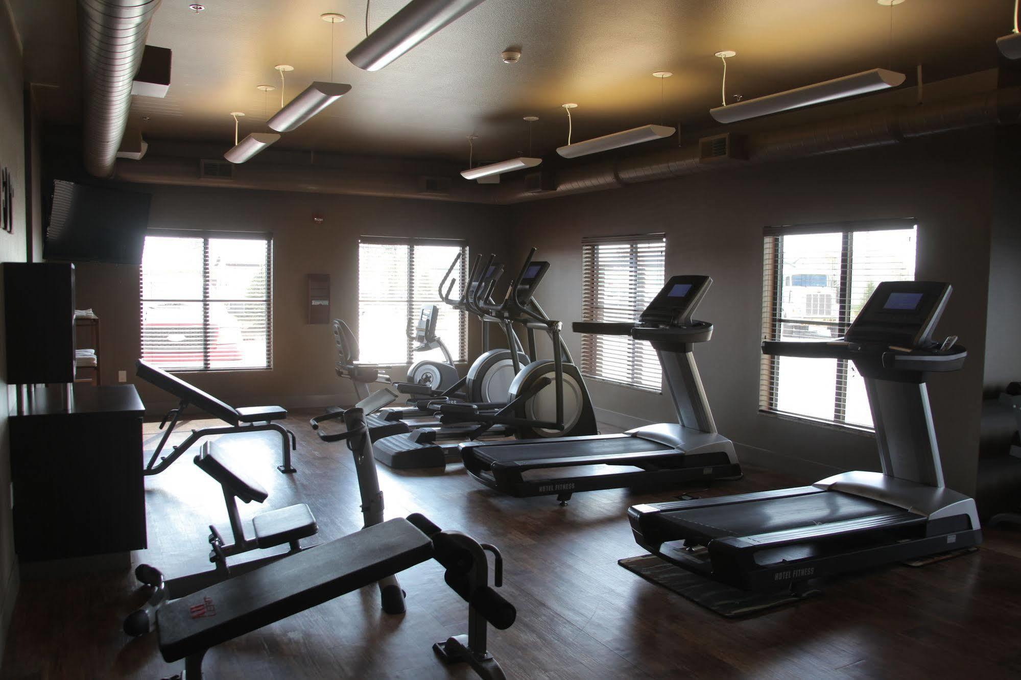 Teddy'S Residential Suites Watford City Eksteriør bilde