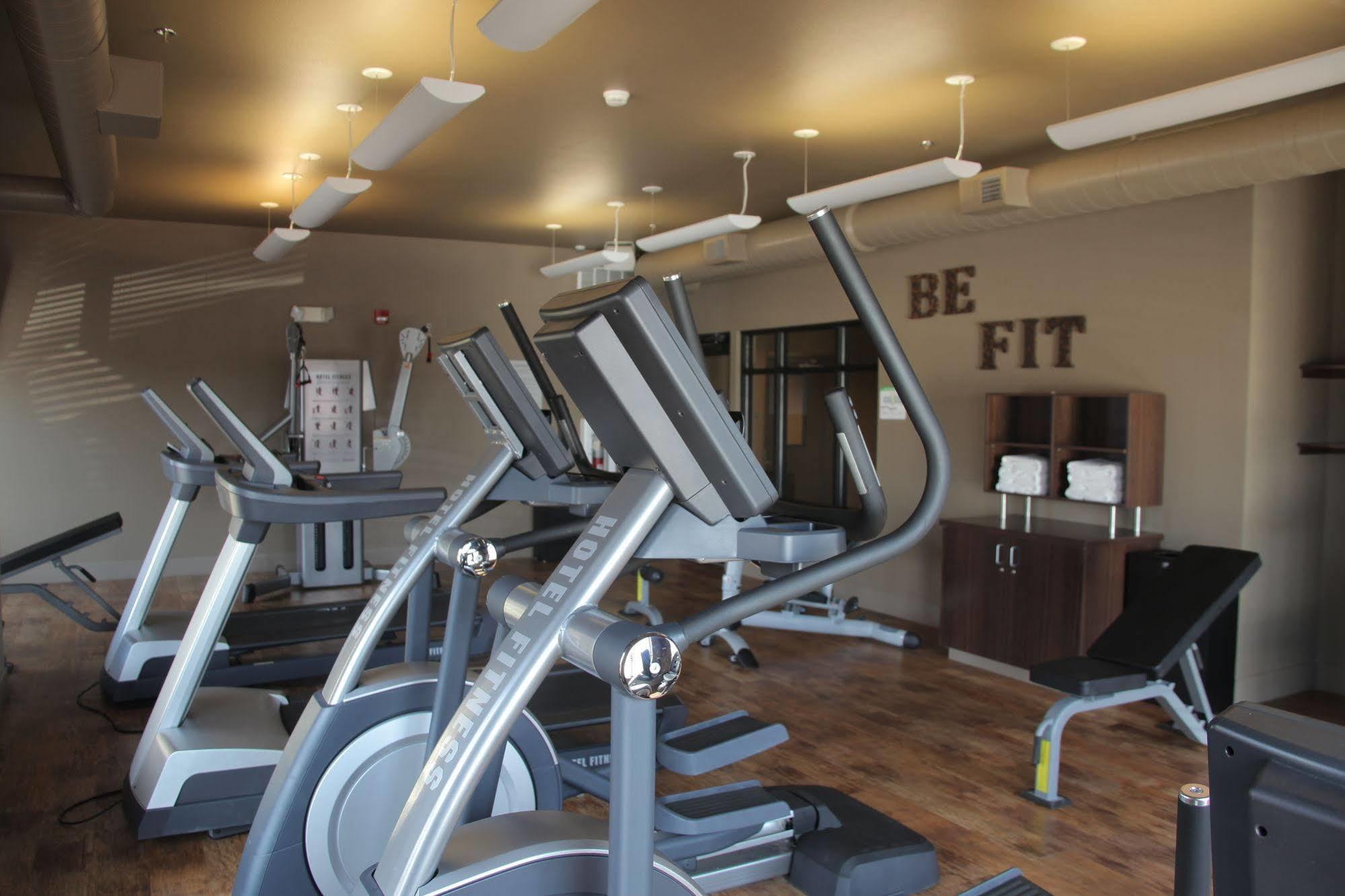 Teddy'S Residential Suites Watford City Eksteriør bilde